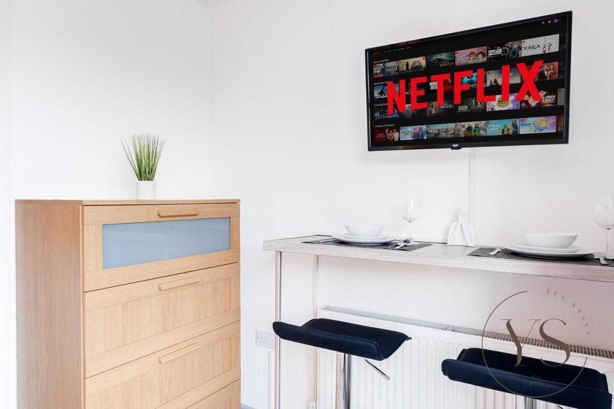 Sienna Longton Studio 2D - Wi-Fi, Alton Towers, Netflix Stoke-on-Trent Exterior foto